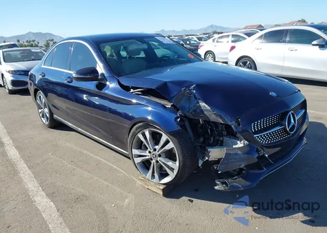 2017 Mercedes-Benz C 300 из США, поврежденный, VIN 55SWF4JB7HU224345